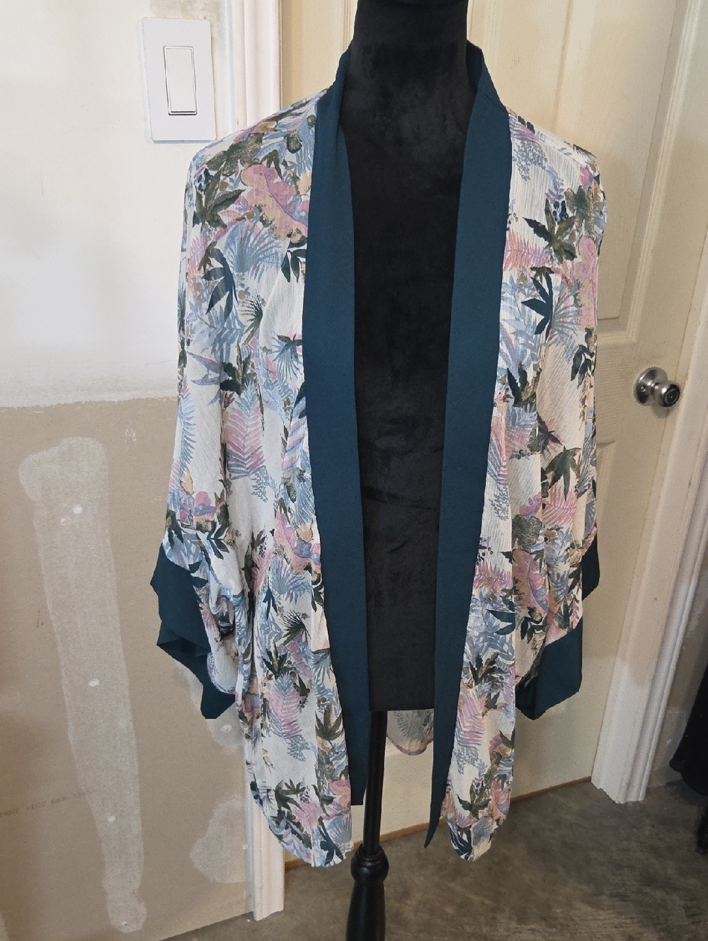 Xhilaration Teal Floral Tunic Top Kimono Swim Cover Up Long Sleeve XL/XXL - Picture 1 of 11